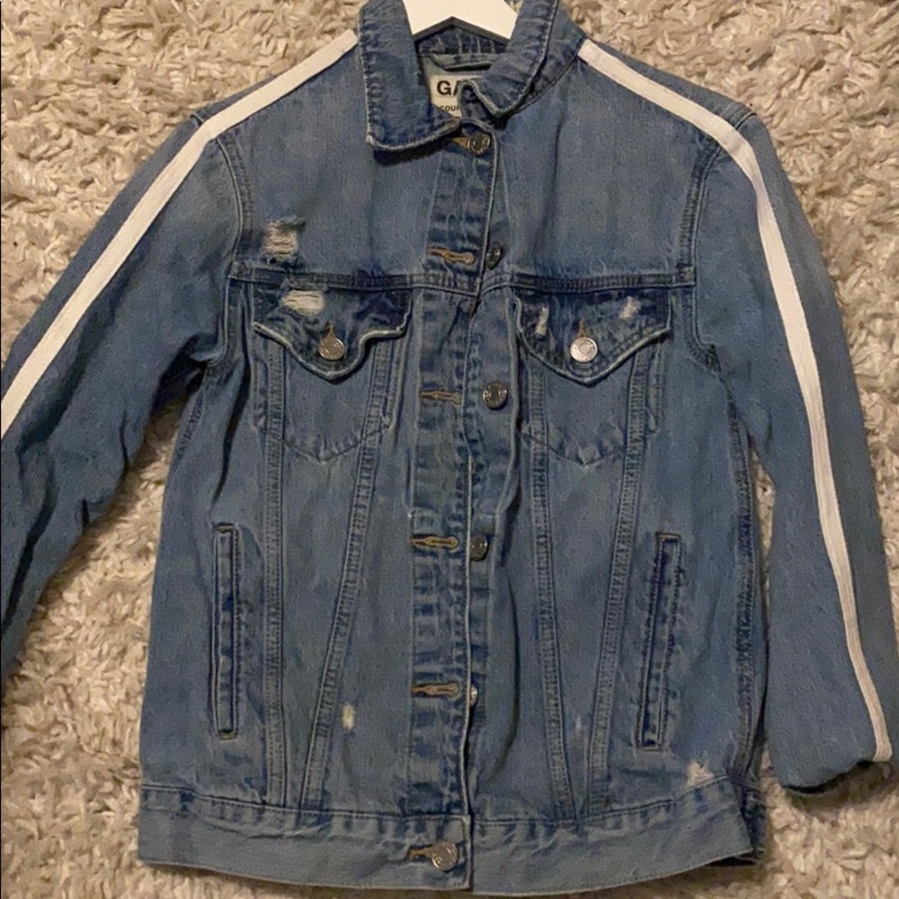 Jean jacket!! Lightly worn :)